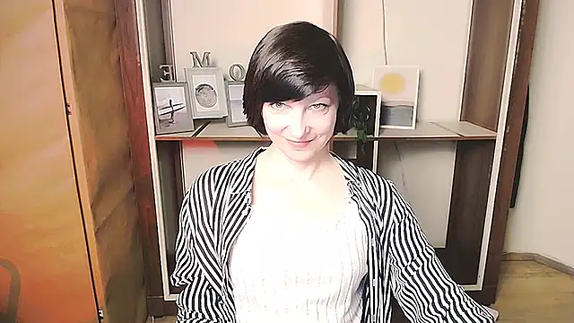 AngeliaFlow  online show from 04.27.26
