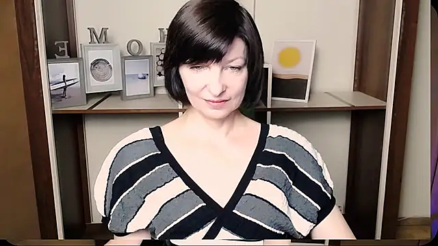  AngeliaFlow  online show from 07.31.26