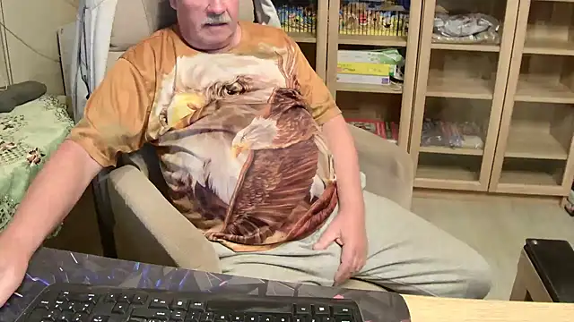 Snapshot of barenfan chatting on 01.15.26 barenfan online show from 01.15.26