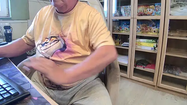 Snapshot of barenfan chatting on 03.27.26 barenfan online show from 03.27.26