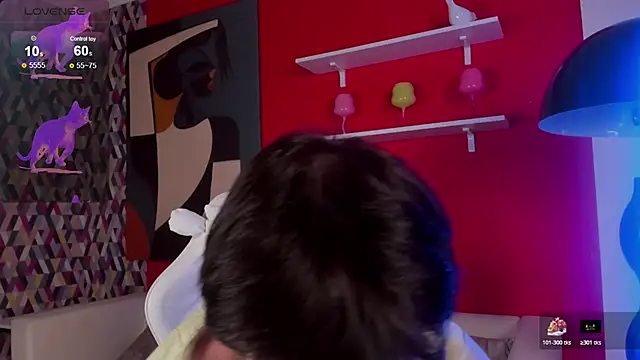 Snapshot of AdrianoAubert chatting on 11.30.25 AdrianoAubert online show from 11.30.25