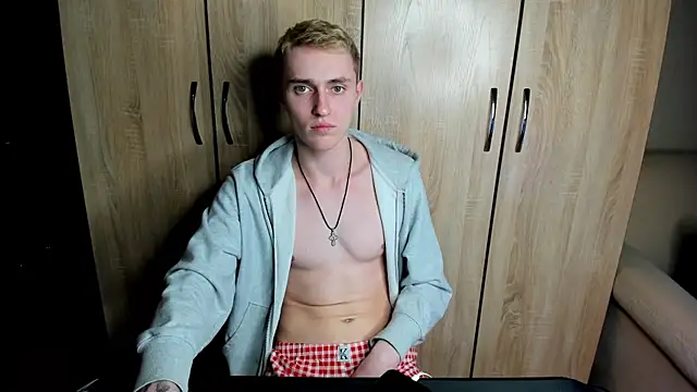 crazybottom99 online show from 03.08.25