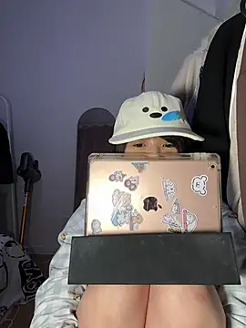 Snapshot of baxi1100 chatting on 02.04.25 baxi1100 online show from 02.04.25