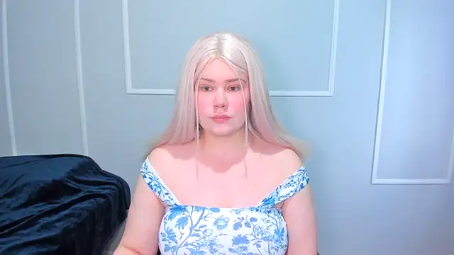  leana  online show from 12.04.25