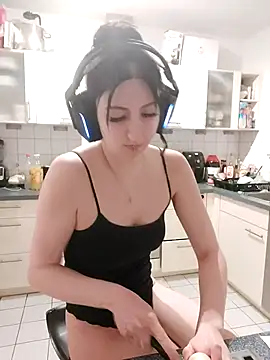 Gamergirl-Linela online show from 04.22.26