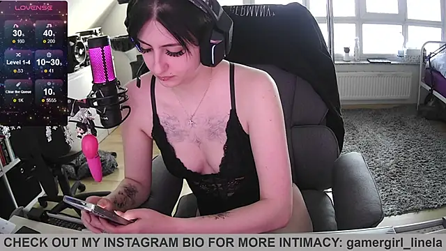 Snapshot of Gamergirl-Linela chatting on 05.08.26 Gamergirl-Linela online show from 05.08.26
