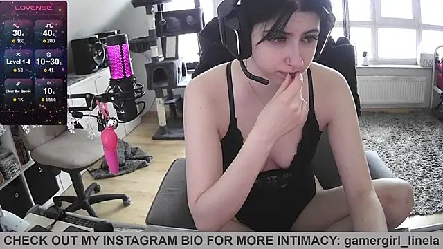 Snapshot of Gamergirl-Linela chatting on 05.20.26 Gamergirl-Linela online show from 05.20.26