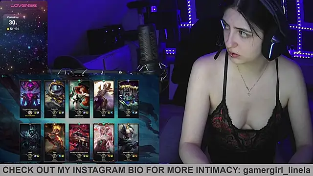 Snapshot of Gamergirl-Linela chatting on 07.11.26 Gamergirl-Linela online show from 07.11.26