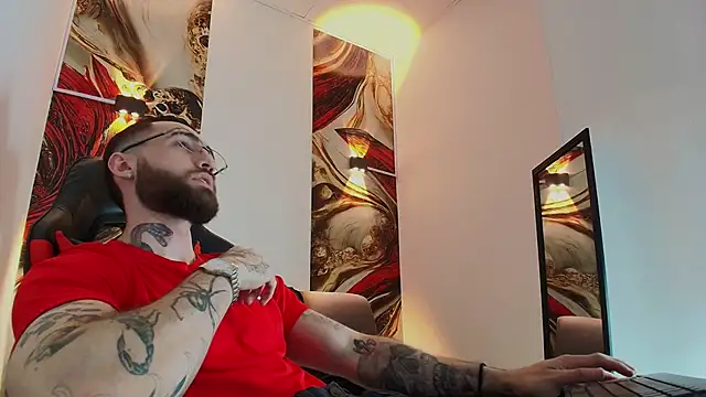 Luke davis01 online show from 11.24.25