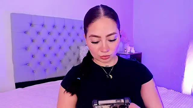 Snapshot of Morgan_Wright chatting on 12.22.25 Morgan Wright online show from 12.22.25