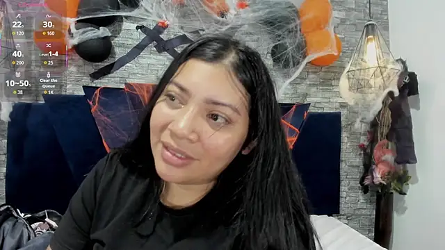 Sophia Brunett online show from 10.30.25