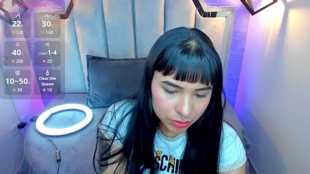 Snapshot of Vera_Best_ chatting on 12.15.25 Vera Best online show from 12.15.25