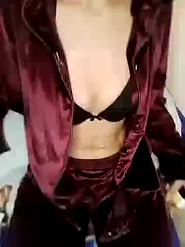 Snapshot of Nihal-68 chatting on 02.16.25 Nihal-68 online show from 02.16.25