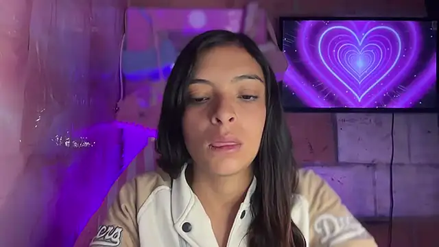 Skye Moore online show from 06.23.26