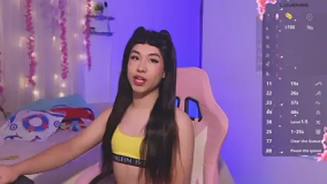 Snapshot of Sweettifani chatting on 03.11.26 Sweettifani online show from 03.11.26