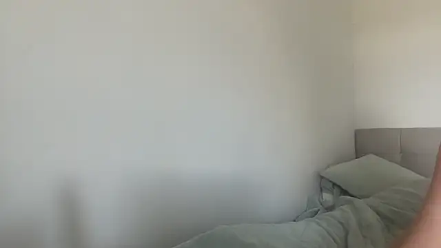 Snapshot of skyejde chatting on 09.12.25 skyejde online show from 09.12.25