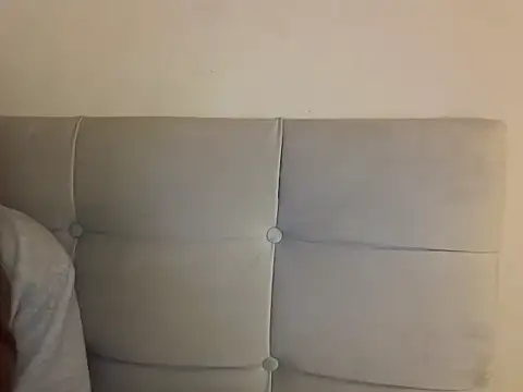 Snapshot of skyejde chatting on 10.27.25 skyejde online show from 10.27.25