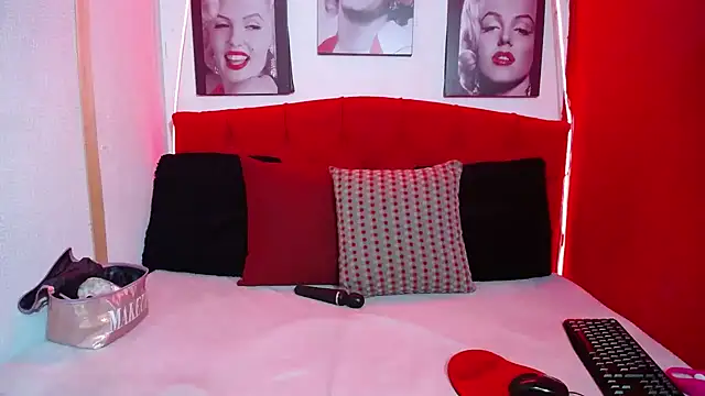 Tiana Ebony18 online show from 05.14.26