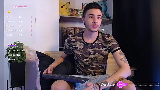 Snapshot of kyle_clint07 chatting on 10.02.25 kyle clint07 online show from 10.02.25