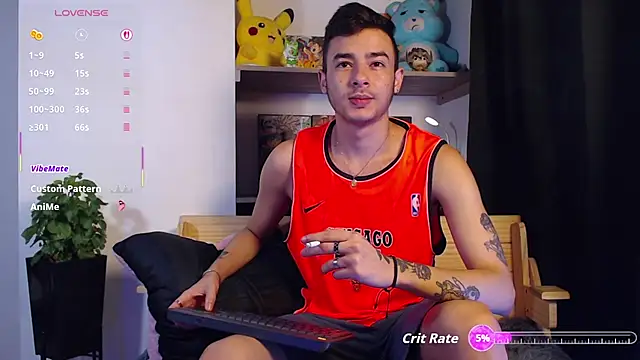 Snapshot of kyle_clint07 chatting on 10.08.25 kyle clint07 online show from 10.08.25