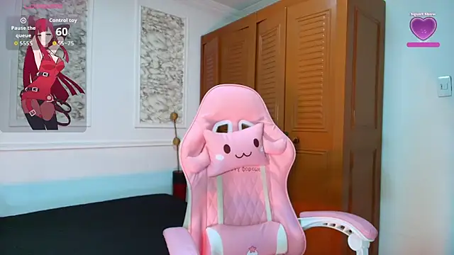 Danella houston online show from 11.21.25