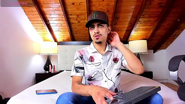 Sebastian Berne online show from 02.13.25