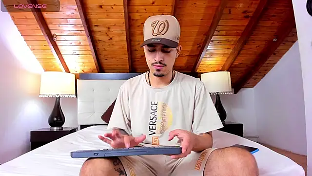 Sebastian Berne online show from 02.25.25