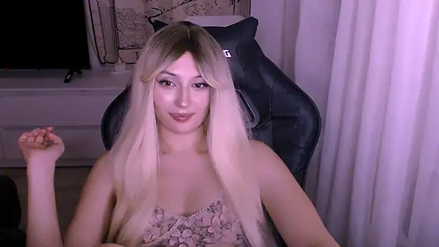 beauty blonde online show from 12.15.25