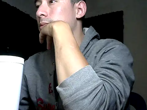 Snapshot of vampireathome chatting on 09.12.25 vampireathome online show from 09.12.25