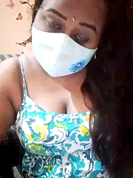 Snapshot of dolly_telugu01 chatting on 10.05.25 dolly telugu01 online show from 10.05.25