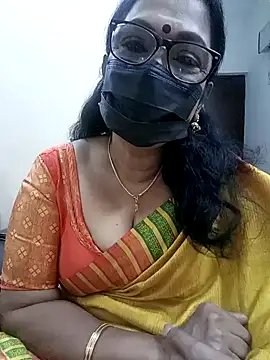 Snapshot of niiveditha chatting on 02.08.25 niiveditha online show from 02.08.25