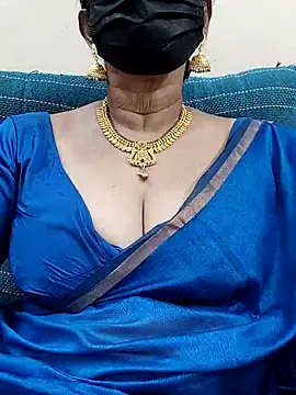 Snapshot of niiveditha chatting on 02.18.25 niiveditha online show from 02.18.25