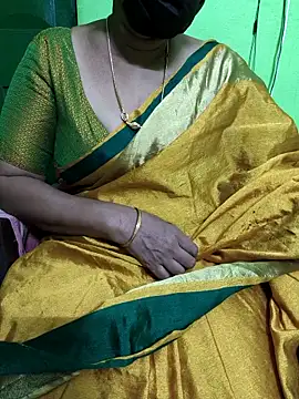 Snapshot of niiveditha chatting on 03.21.25 niiveditha online show from 03.21.25