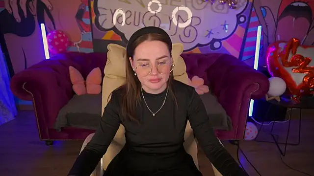 Snapshot of DivineJass chatting on 03.03.25 DivineJass online show from 03.03.25