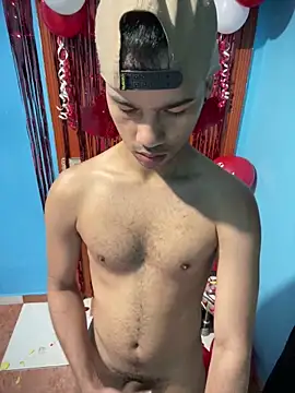 Snapshot of Twink_X chatting on 02.15.25 Twink X online show from 02.15.25