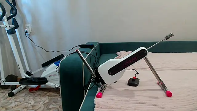 Snapshot of FetishLady89 chatting on 02.21.25 FetishLady89 online show from 02.21.25