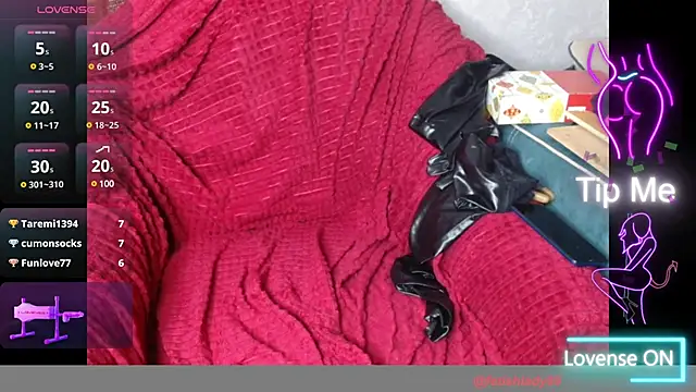 Snapshot of FetishLady89 chatting on 03.21.25 FetishLady89 online show from 03.21.25