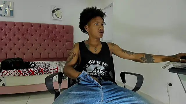 Snapshot of blackdirty420 chatting on 02.11.25 blackdirty420 online show from 02.11.25