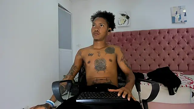 Snapshot of blackdirty420 chatting on 03.08.25 blackdirty420 online show from 03.08.25