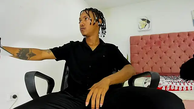 Snapshot of blackdirty420 chatting on 03.17.25 blackdirty420 online show from 03.17.25