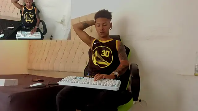 Snapshot of blackdirty420 chatting on 09.19.25 blackdirty420 online show from 09.19.25