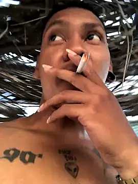 Snapshot of blackdirty420 chatting on 10.25.25 blackdirty420 online show from 10.25.25