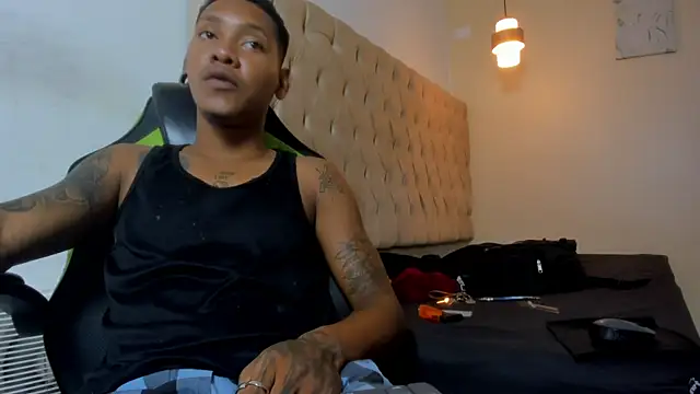 Snapshot of blackdirty420 chatting on 11.01.25 blackdirty420 online show from 11.01.25