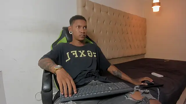 Snapshot of blackdirty420 chatting on 11.05.25 blackdirty420 online show from 11.05.25