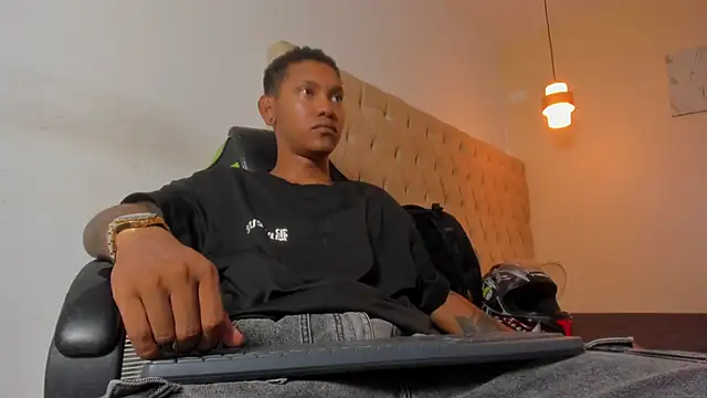 Snapshot of blackdirty420 chatting on 11.15.25 blackdirty420 online show from 11.15.25