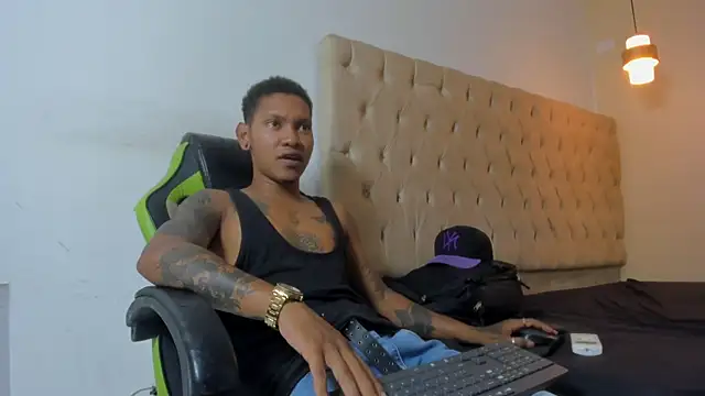 Snapshot of blackdirty420 chatting on 11.17.25 blackdirty420 online show from 11.17.25