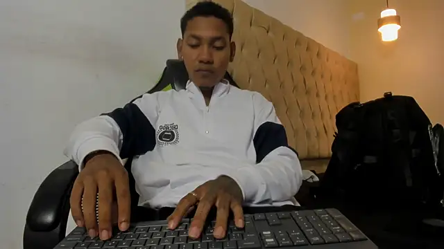 Snapshot of blackdirty420 chatting on 11.18.25 blackdirty420 online show from 11.18.25