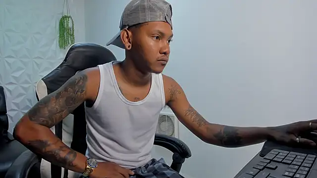 Snapshot of blackdirty420 chatting on 12.01.25 blackdirty420 online show from 12.01.25