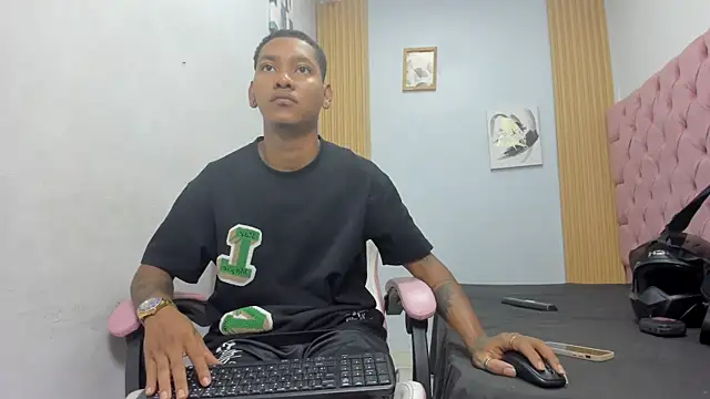 Snapshot of blackdirty420 chatting on 12.05.25 blackdirty420 online show from 12.05.25