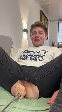 Snapshot of Angel_Montiell chatting on 11.12.25 Angel Montiell online show from 11.12.25